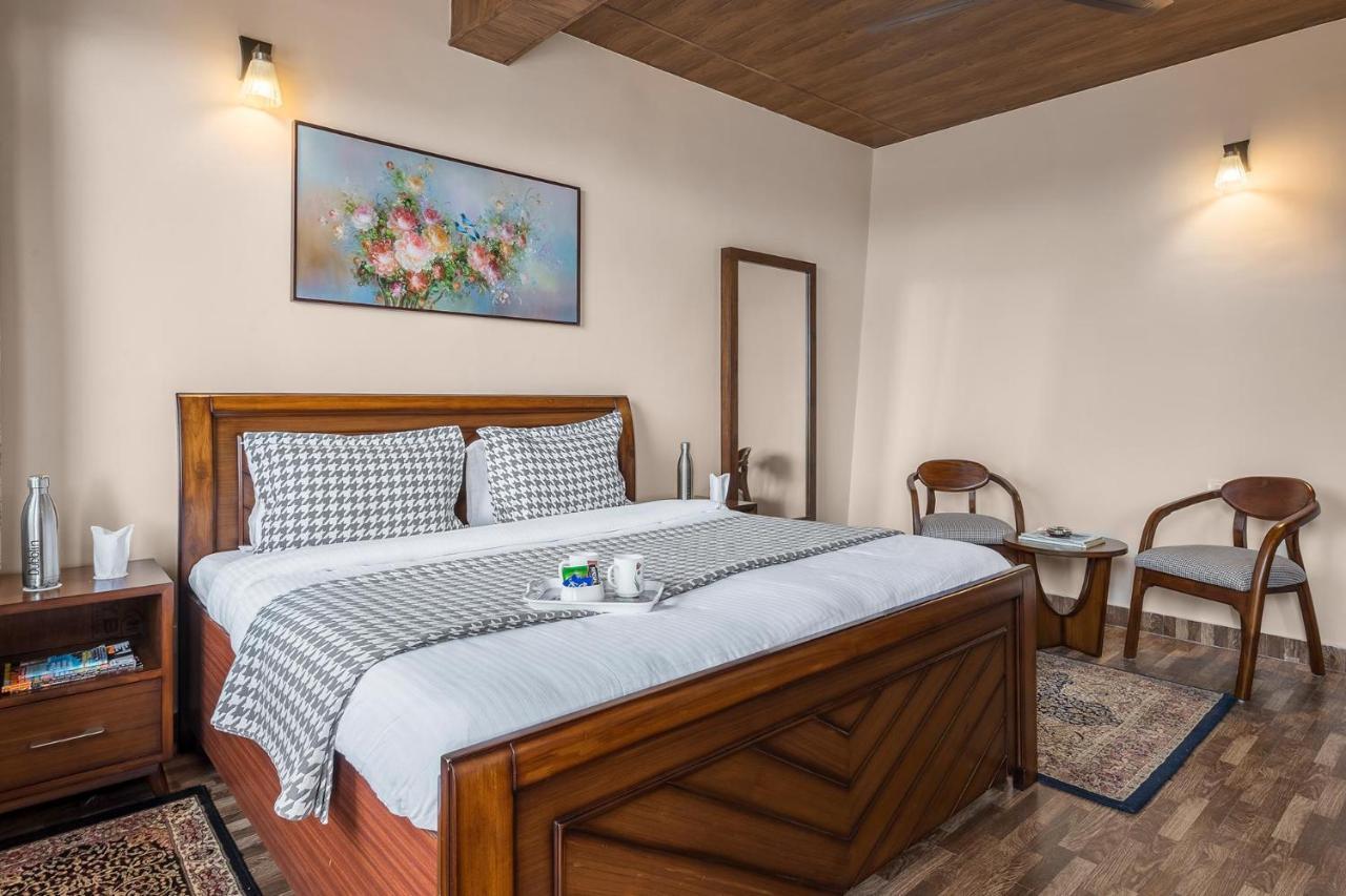 Stayvista At Cecil Cottages Hill View 8Br, 6Br, 4Br, 2Br In Barog With Barbeque Kasauli Eksteriør bilde
